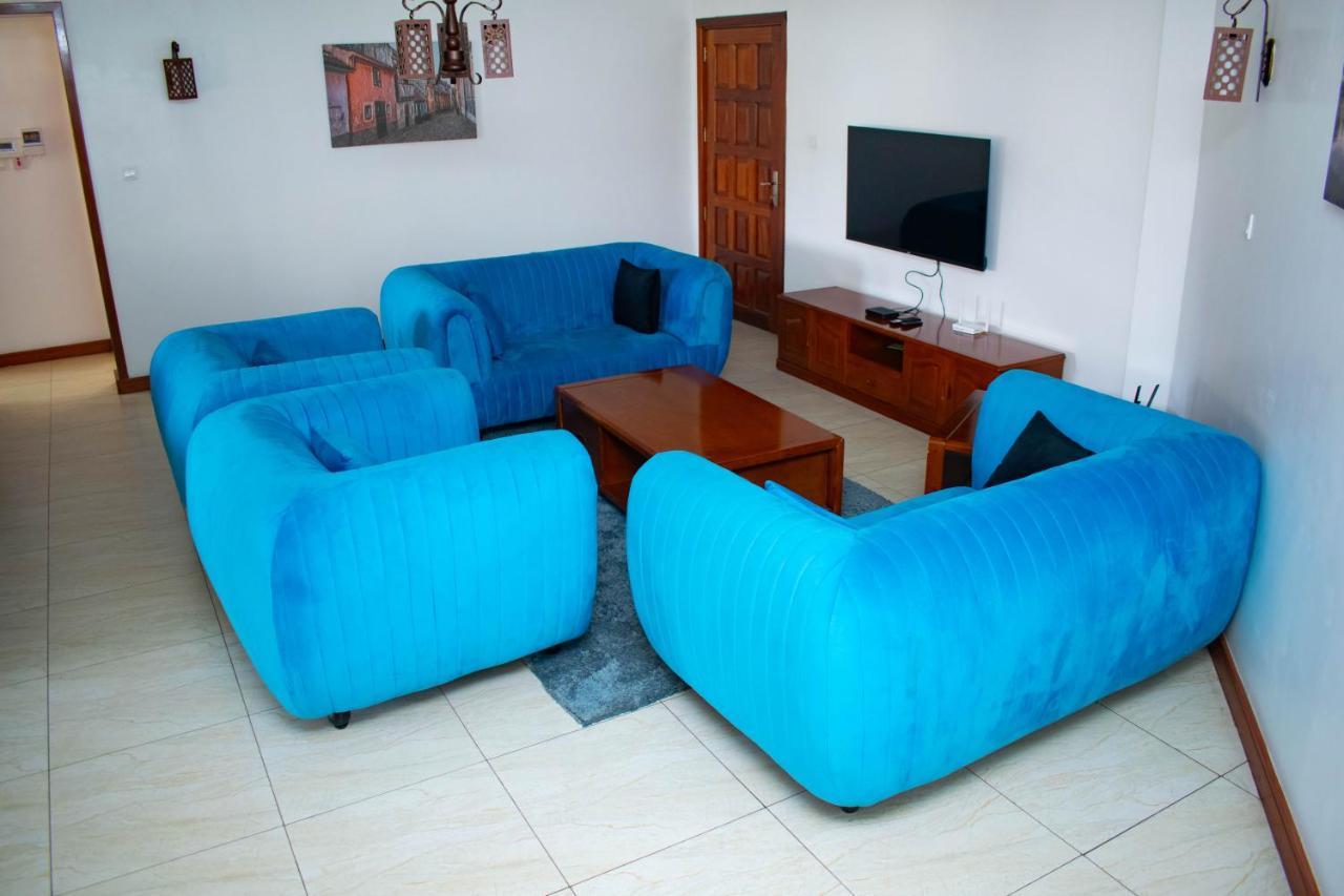 A 5 Star 2 Bedroom Apartment *