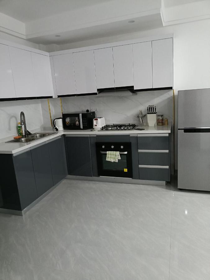 Chic And Cosy One Bedroom Fully Furnished Apartment *