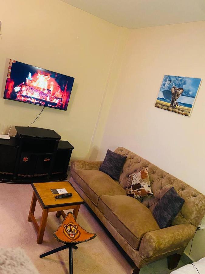 Apartment Rige's Homes Furnished
