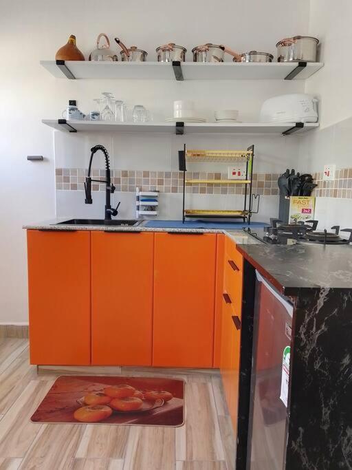 Cozy, Amenities Galore Guesthouse, 5km To Cbd