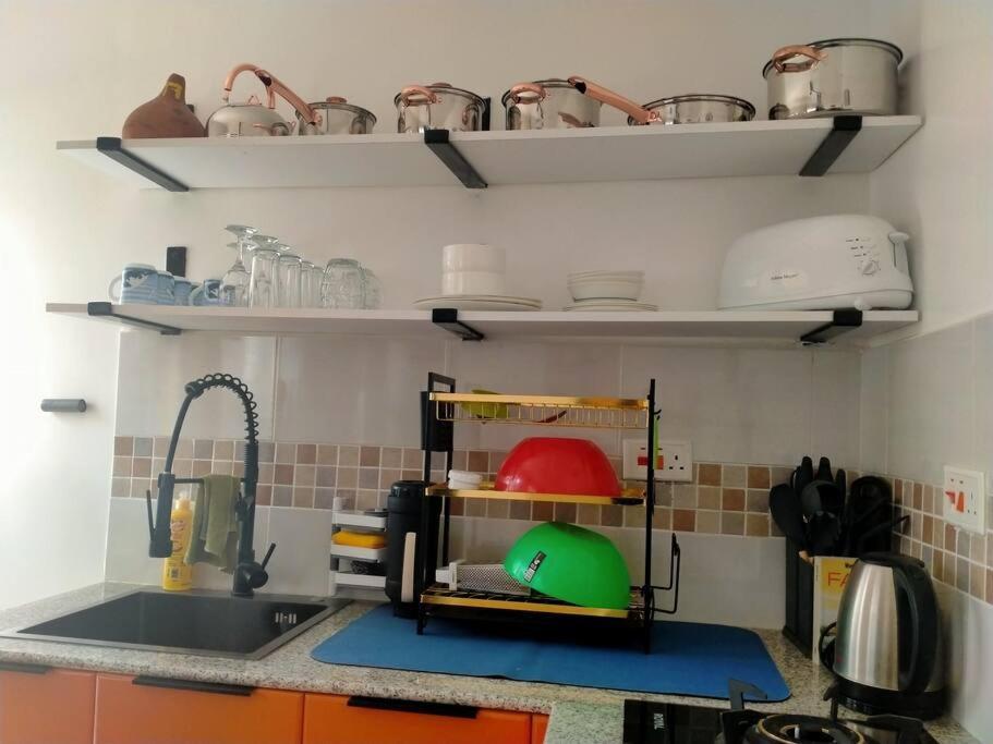 Apartment Cozy, Amenities Galore Guesthouse, 5km To Cbd