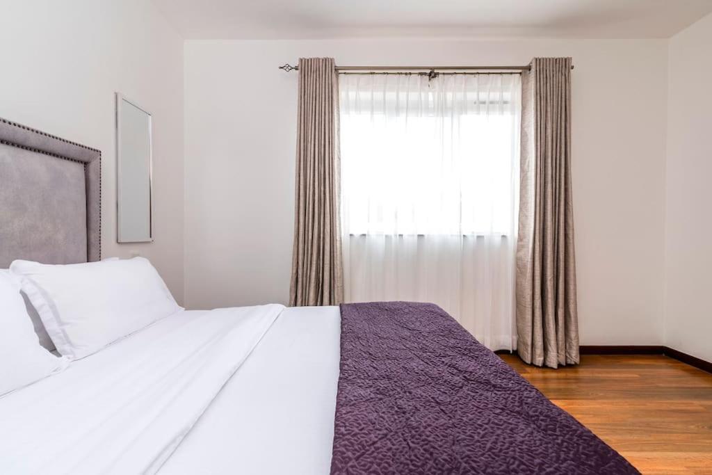 Apartment Executive Two Bdrm With Gym & Sauna . Nairobi