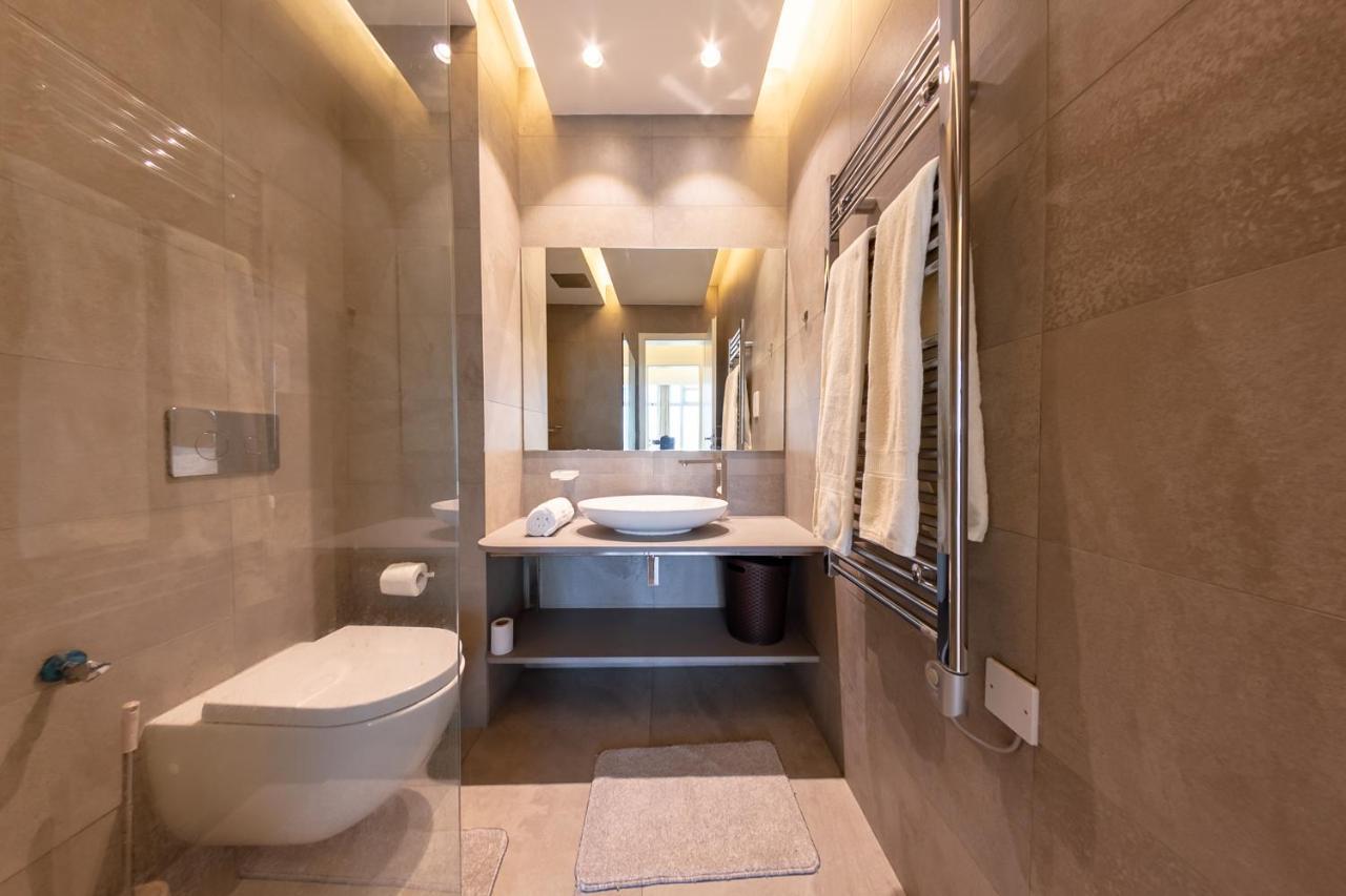 Fstar Le'mac Westlands Apartment
