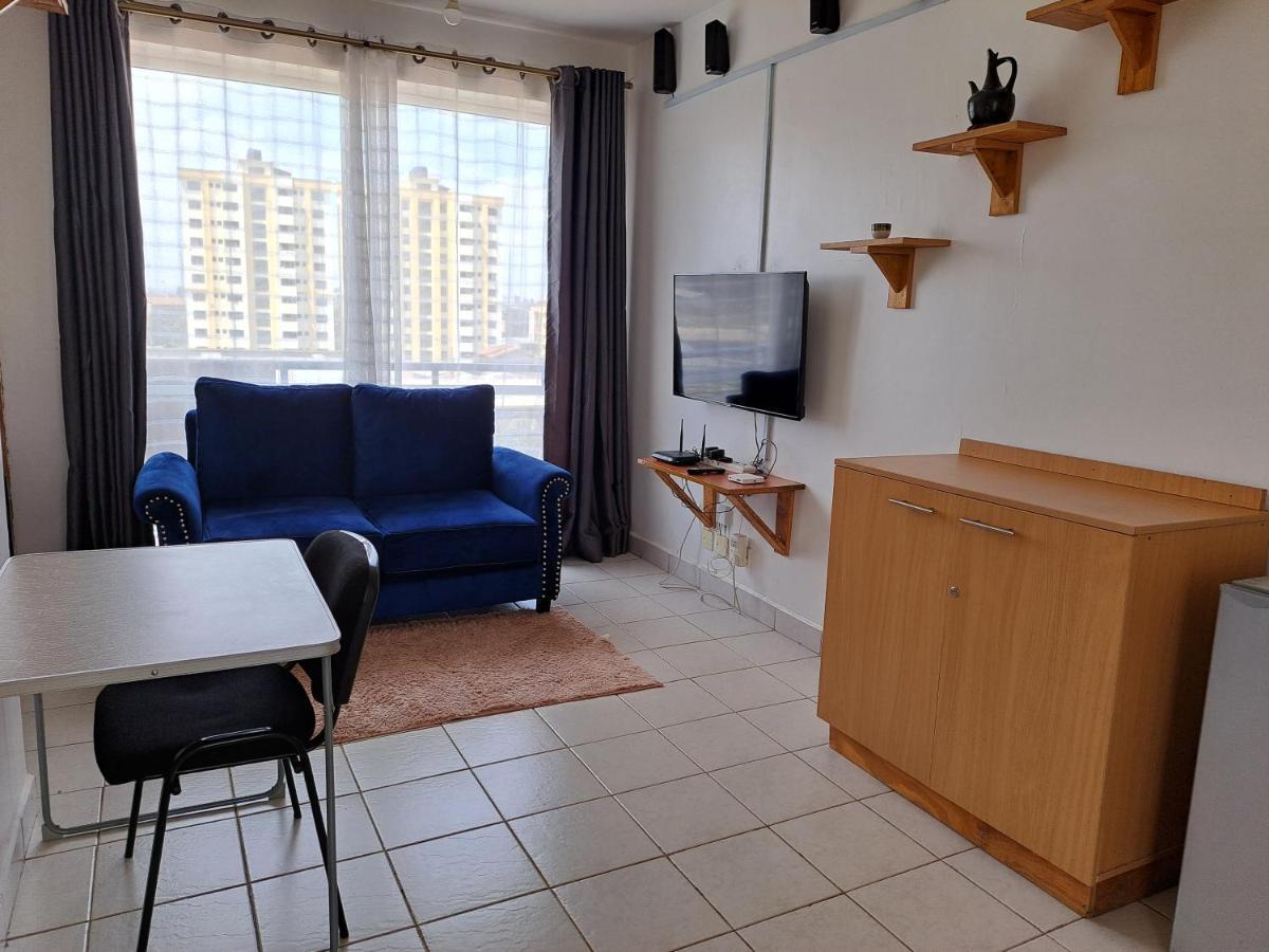 Cozy & Chic With Study, Pool, Gym And Espresso Maker *