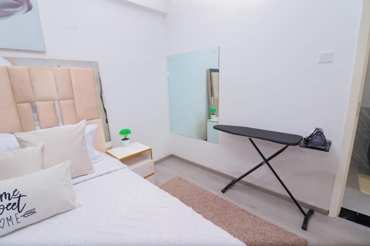 Gold Park 3 Bedroom Apartment *