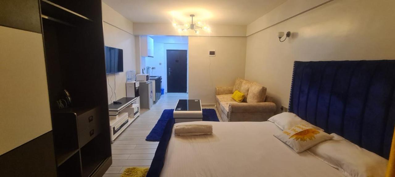 With A Gym& Balcony In Kileleshwa By Jeyem Bed & Breakfast Nairobi
