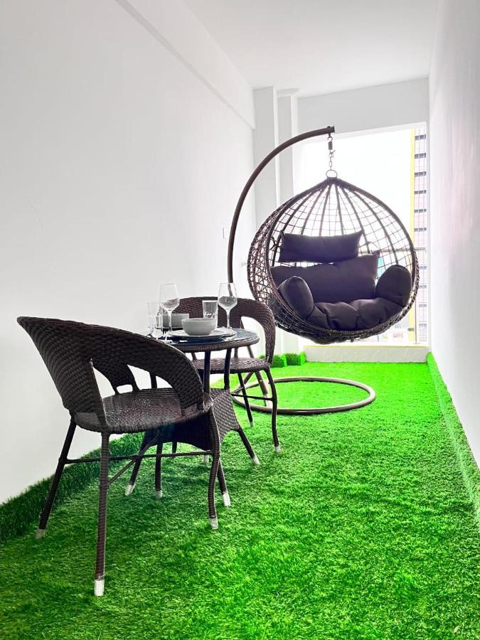 Lux Gold Park Apartment
