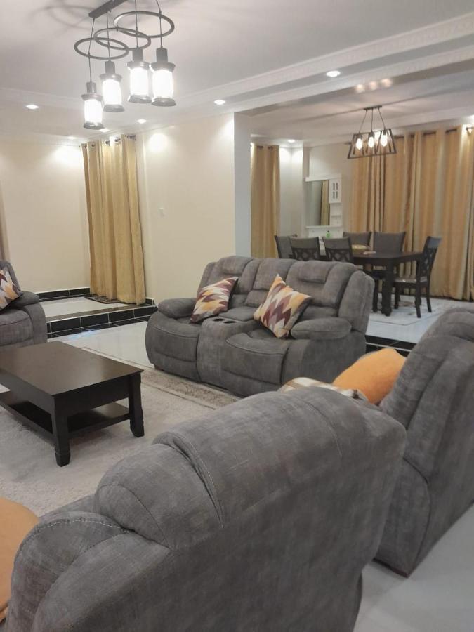 Monisa House *