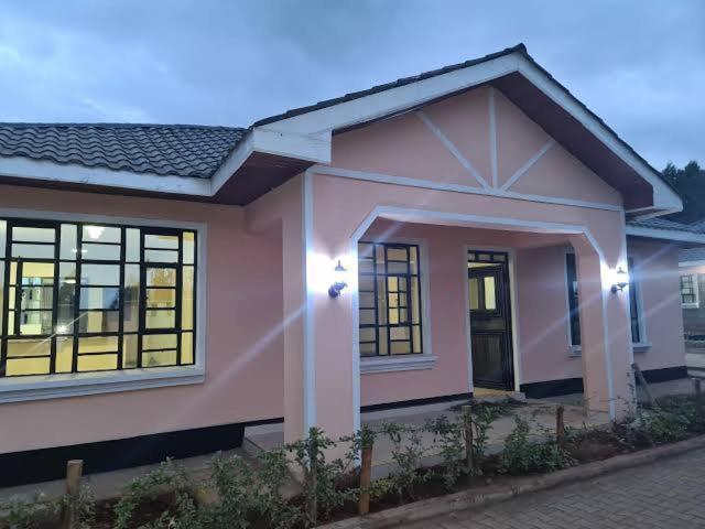 Superb Crib * Nairobi