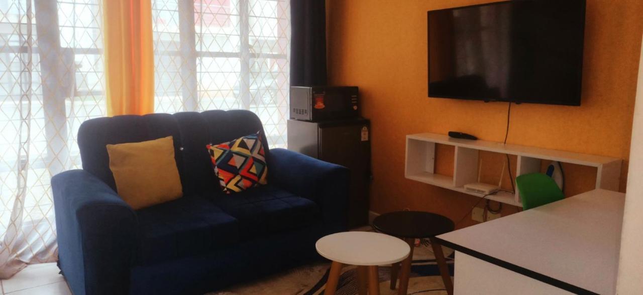 Racecourse Gardens Bed & Breakfast *