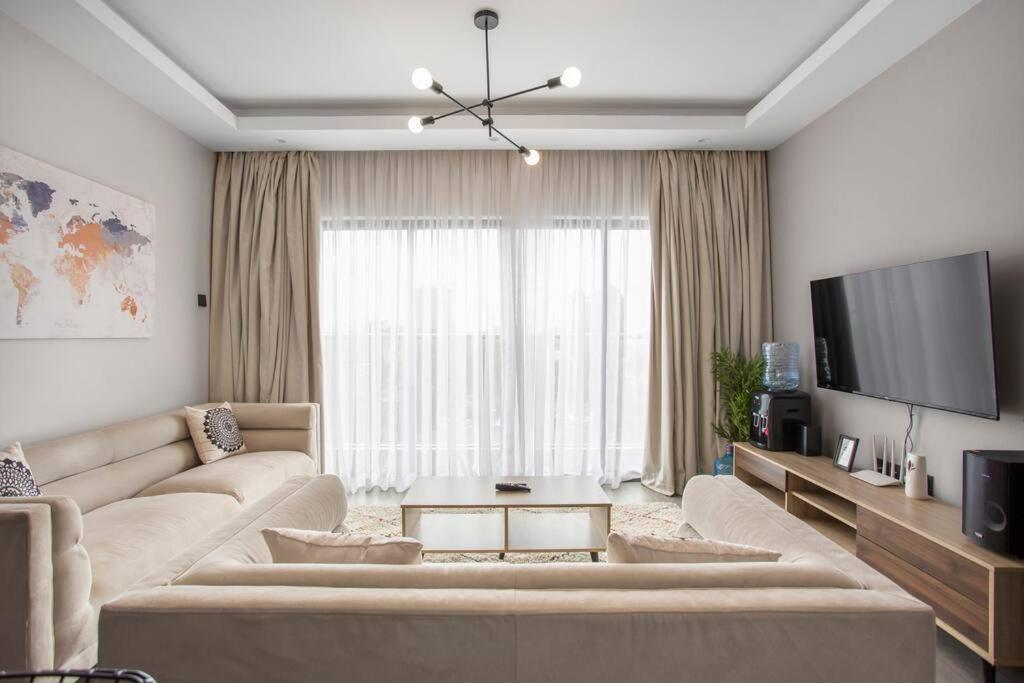 Luxury 2-bedroom At Escada Apartment *