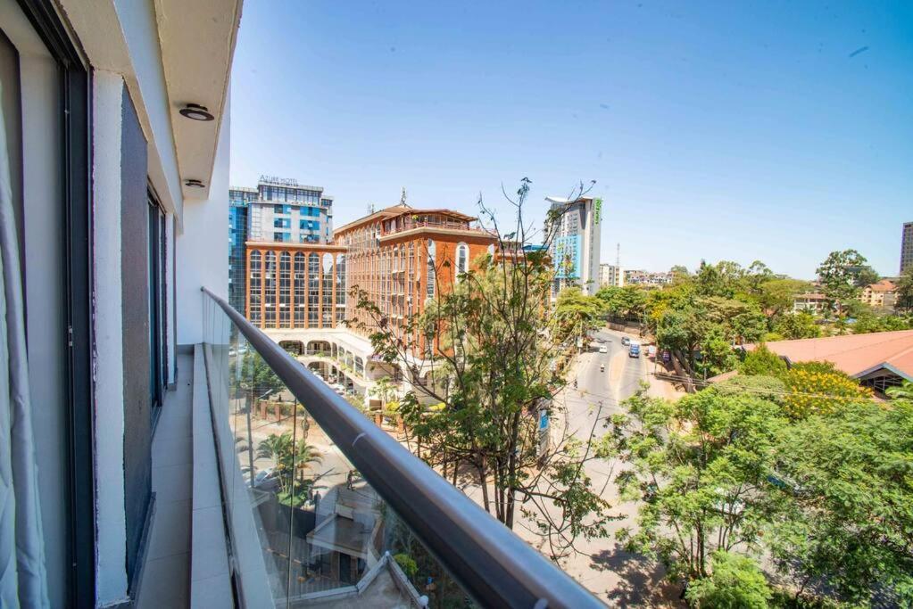 Modern 2 Bedroom At Escada Apartment *