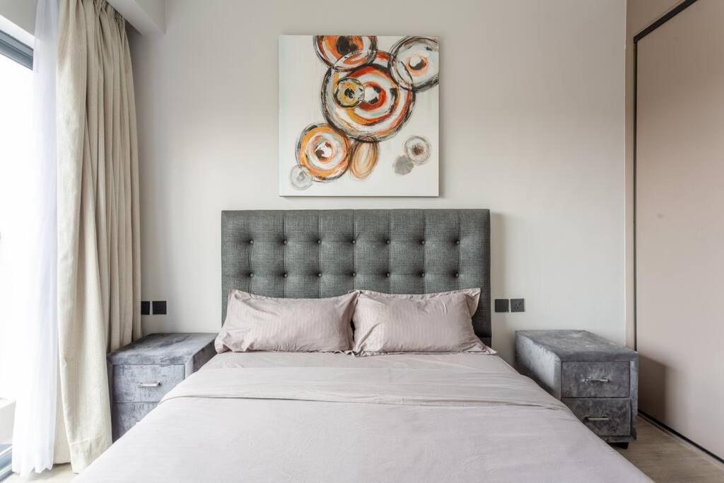 Luxury 2-bedroom At Escada Apartment *
