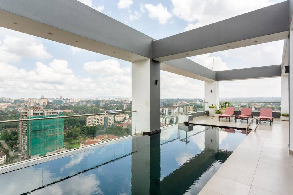 Luxury 2-bedroom At Escada Apartment *