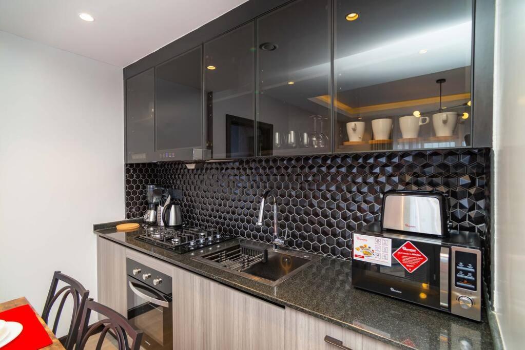 Modern 2 Bedroom At Escada