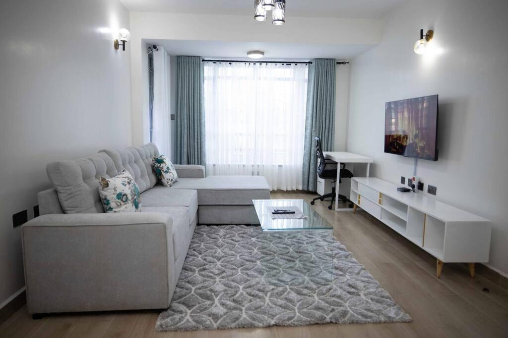 Urban Living 2br Westlands, King & Queen Size Beds *