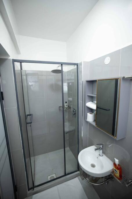 Urban Living 2br Westlands, King & Queen Size Beds