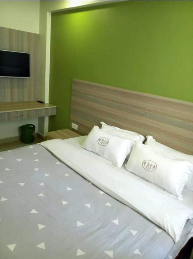 Mercury 3*