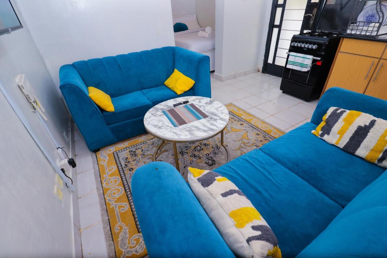 Cozy Along Ngong Road-nairobi Apartment *