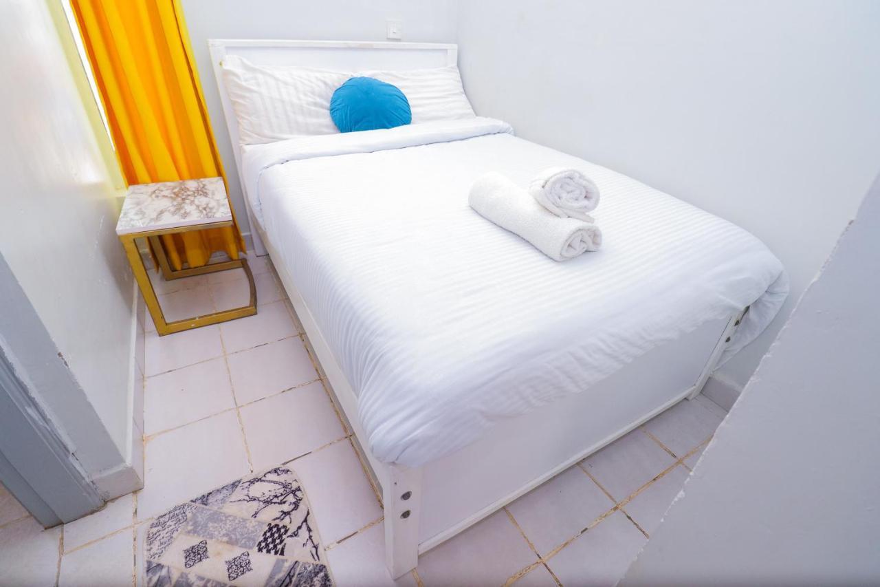 Apartment Cozy Along Ngong Road-nairobi *