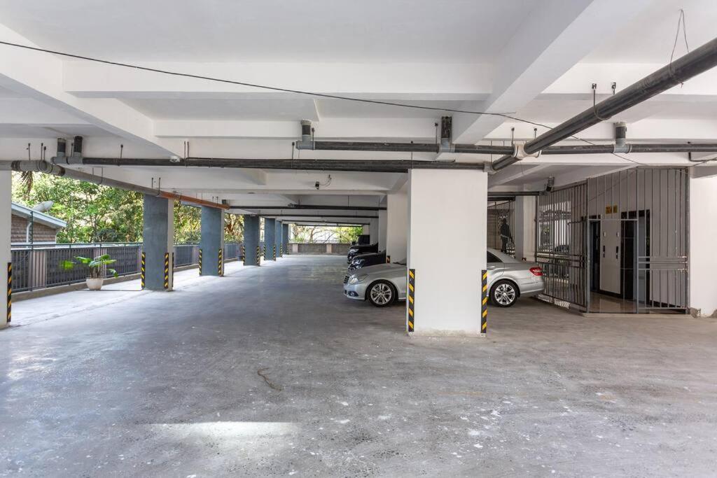 Meka Studio In Kilimani Apartment *