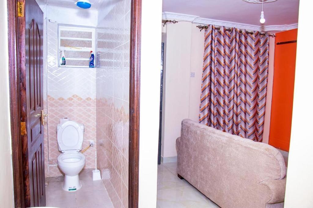 Lux Nataliz Utawala * Nairobi