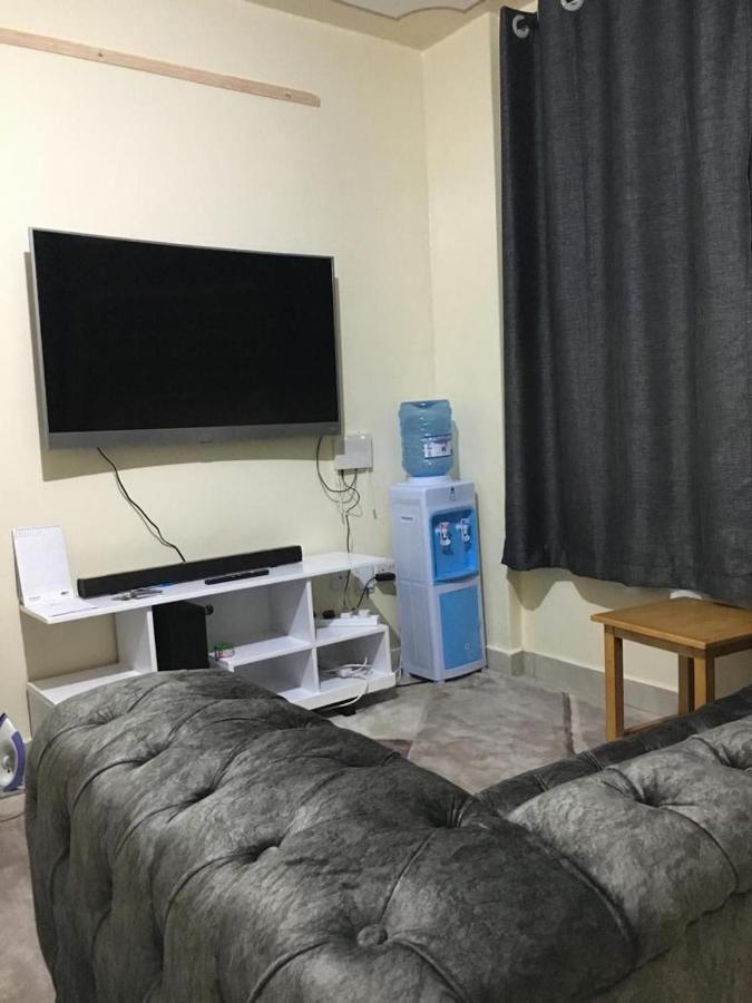 Contemporary - Apartment