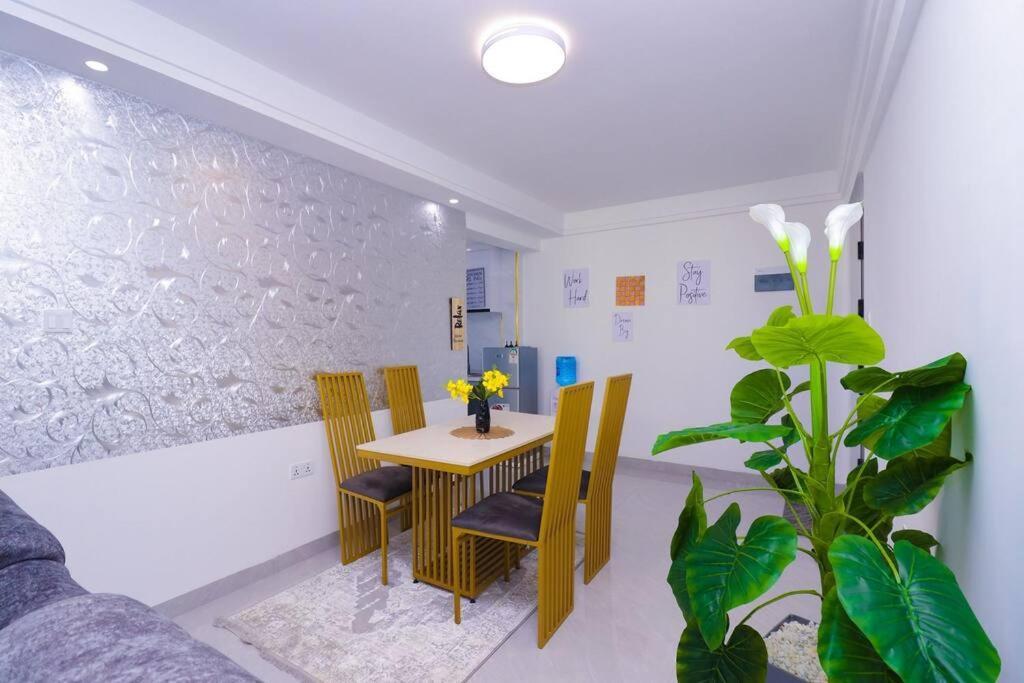 The Gold Park 2 Bedroom Kilimani * Nairobi
