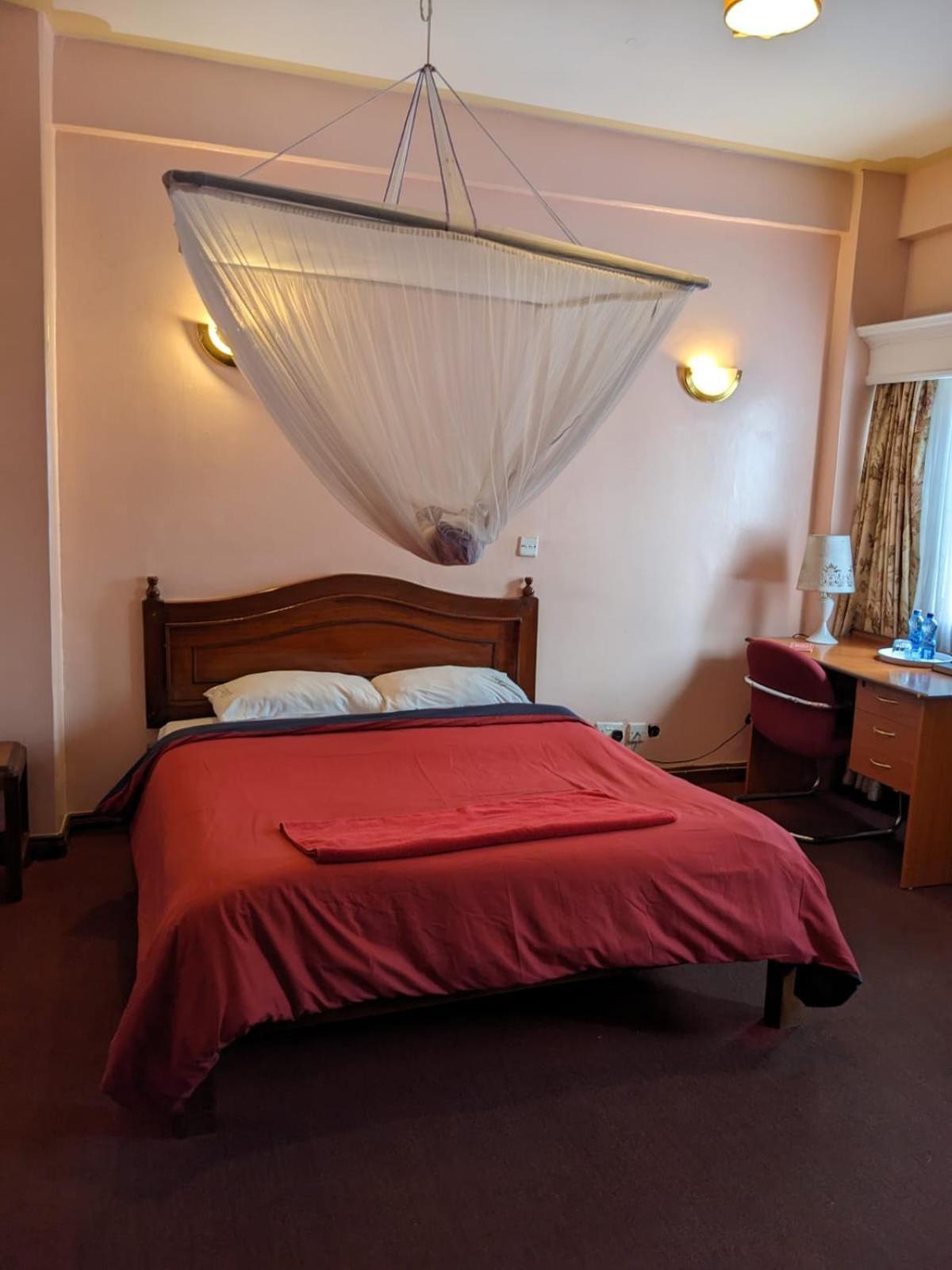 Hotel Metro 3*