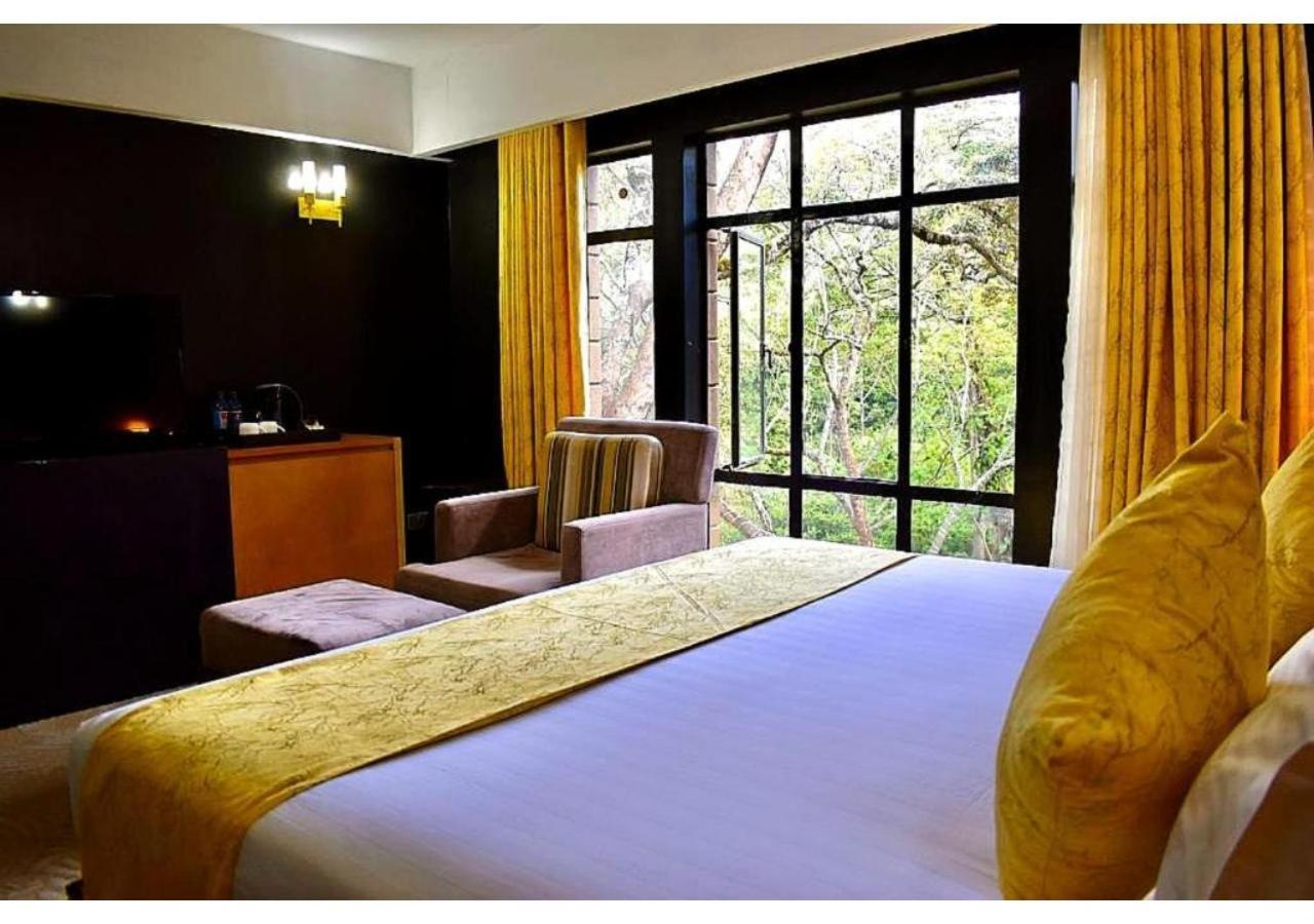 West Wood Hotel 4*