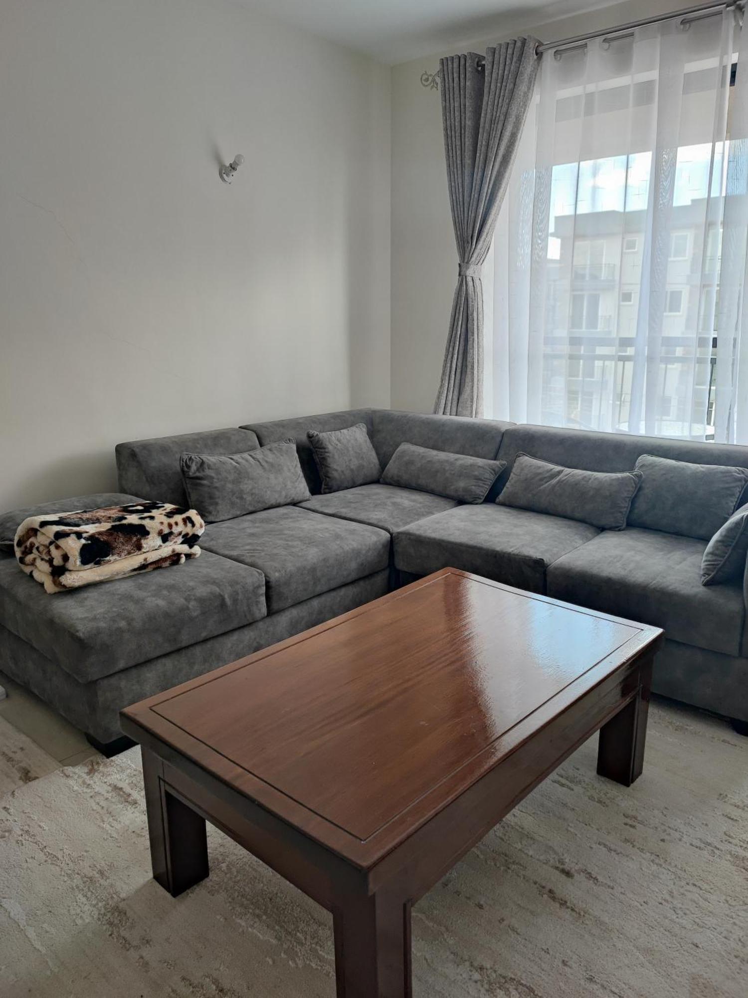 Apartment Eden Homes - Near Jkia & Sgr