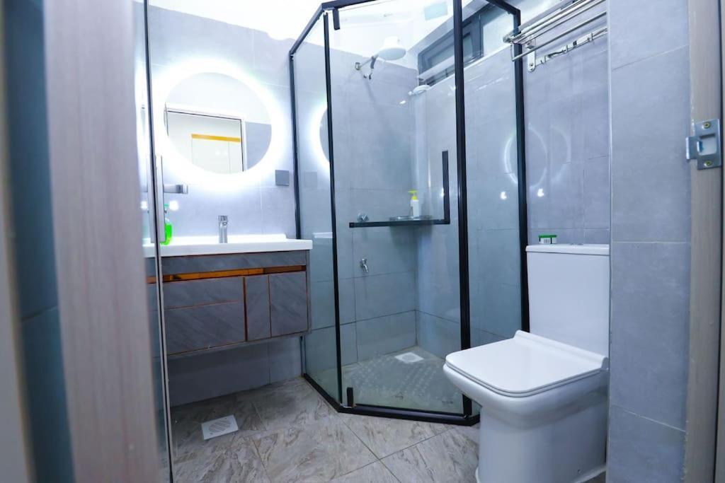 Spacious Executive Apartment *
