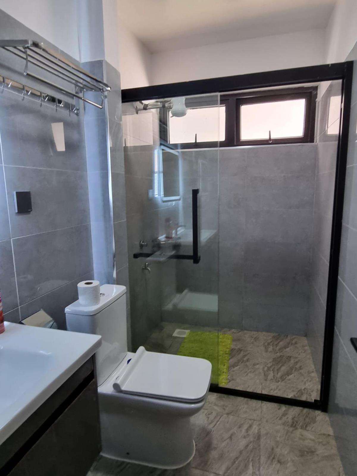 Cozy 1 Bdrm Kilimani Nairobi