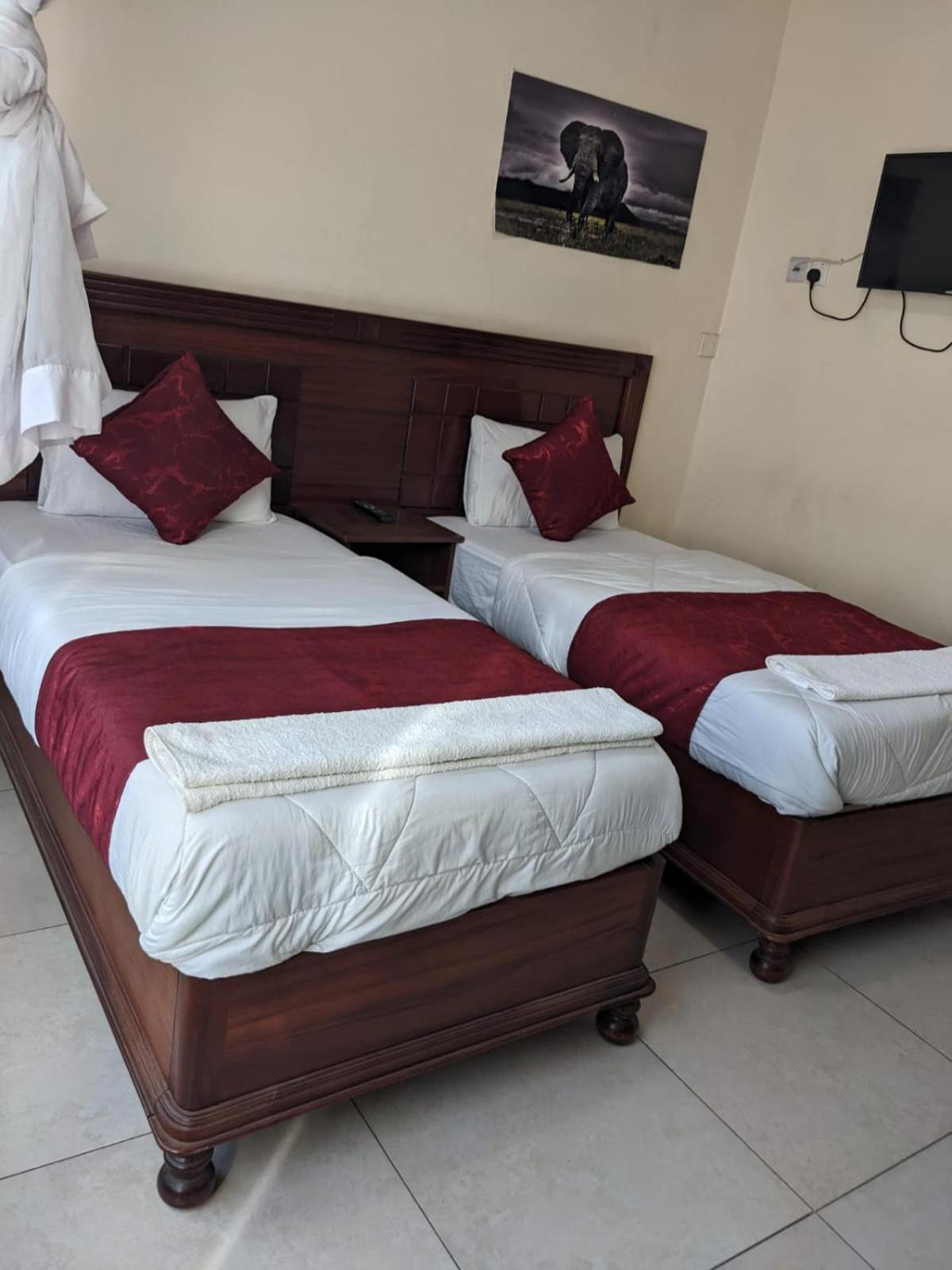 Hotel Epitome Times 3*