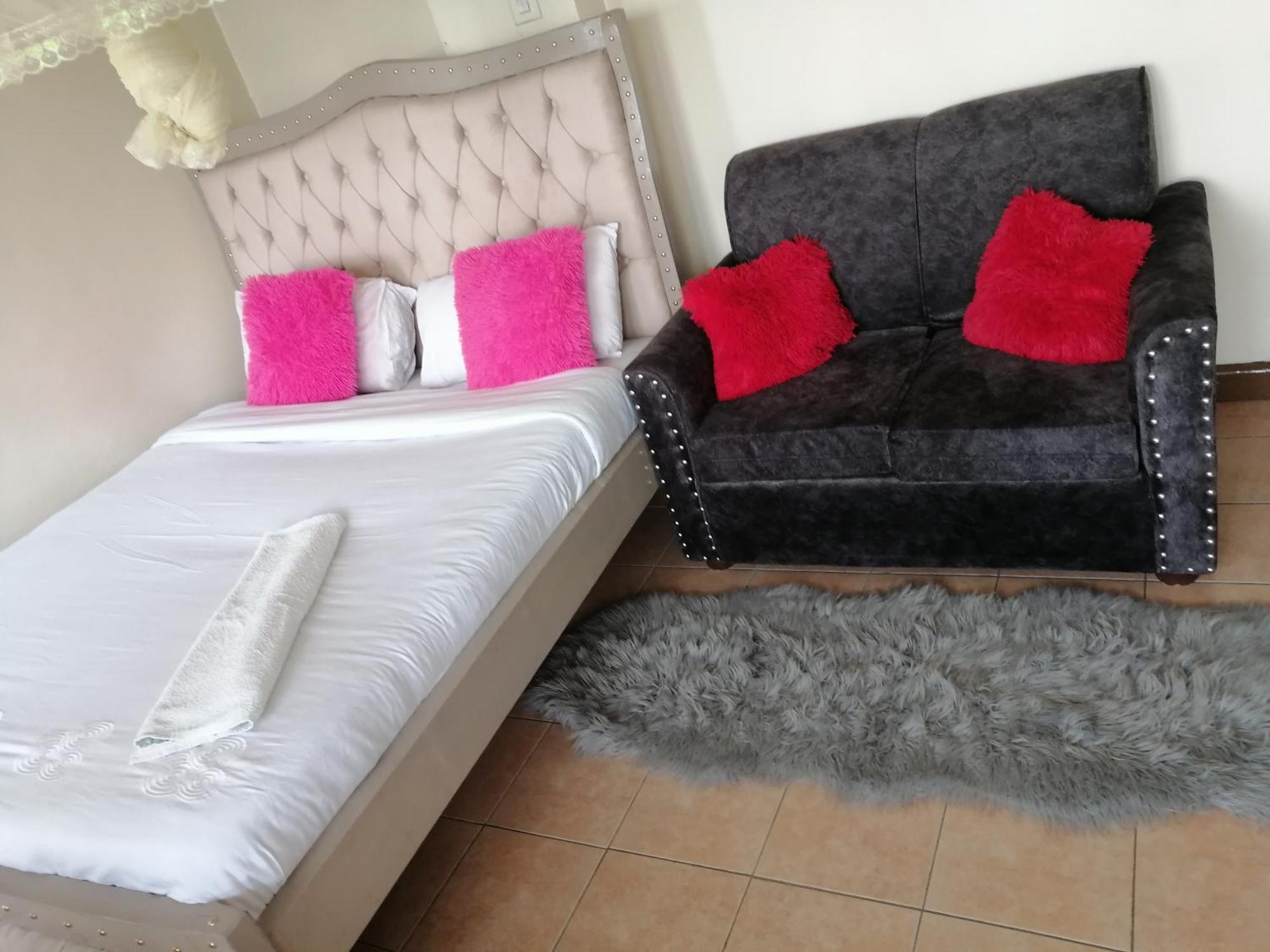 Joy Emeli Apartment *