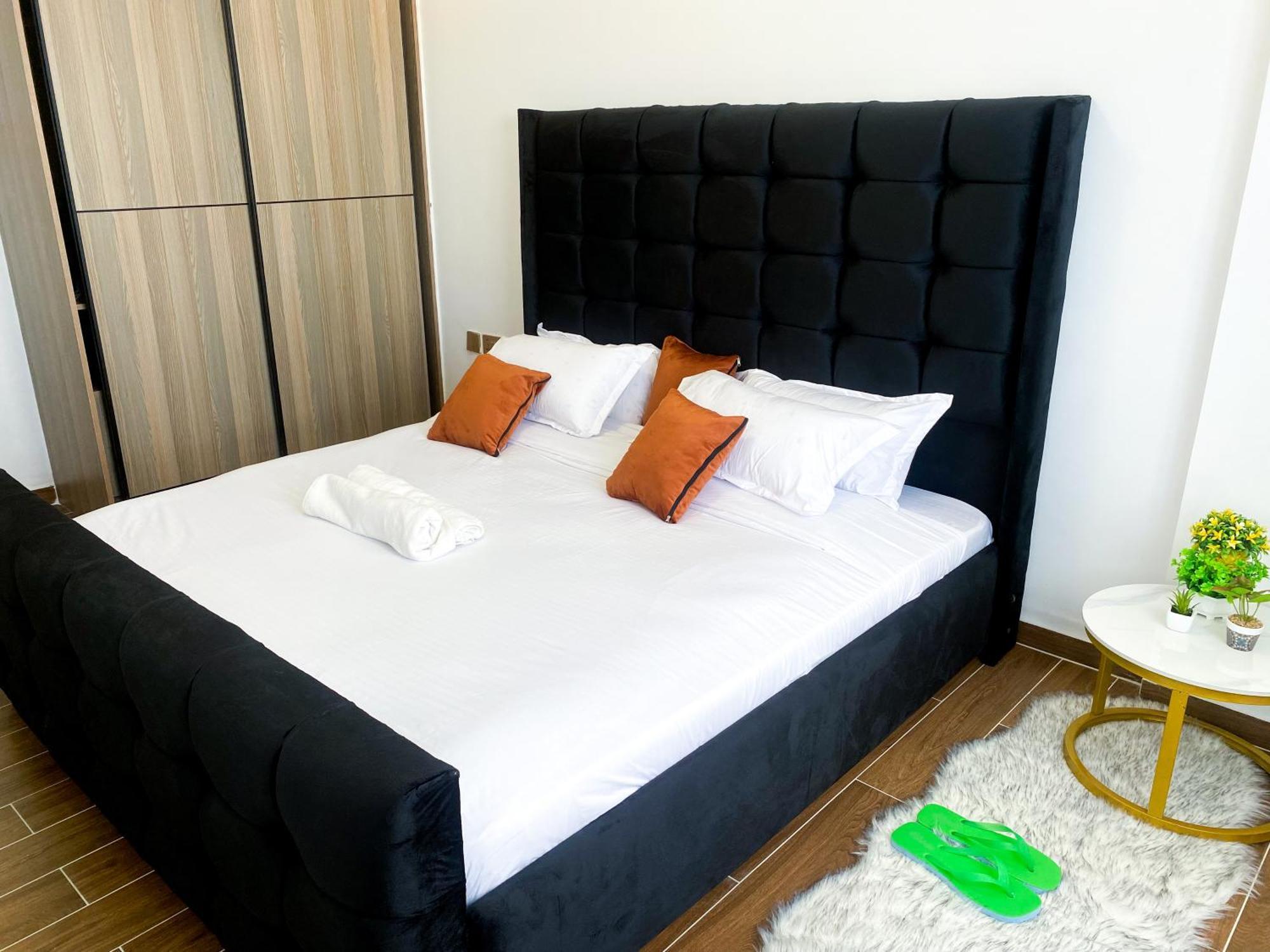 Luxe 2br With Breathtaking Views Of In Valley Heights Bed & Breakfast Nairobi