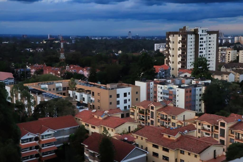 Astoria Lovely One Bedroom With Ac & Ups In Lavington Apartment