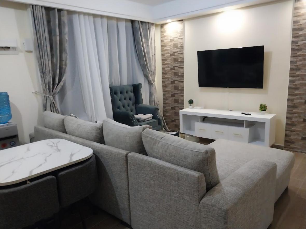 Luxury And Elegant 2 Bedroom With Views Apartment Nairobi