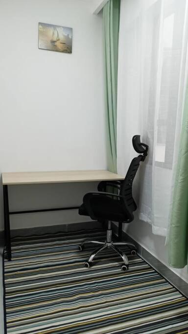 Sky-high Serenity: Your Modern 1br Retreat On The 10th Floor Apartment