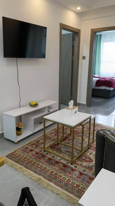 Sky-high Serenity: Your Modern 1br Retreat On The 10th Floor Nairobi