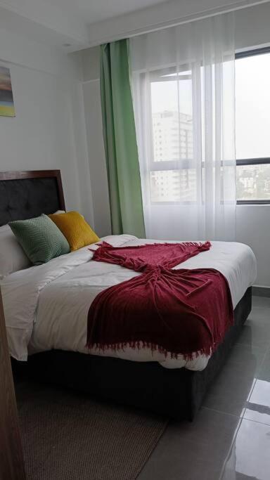 Sky-high Serenity: Your Modern 1br Retreat On The 10th Floor Apartment
