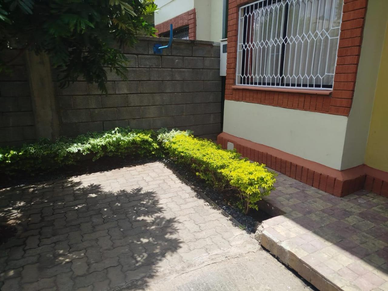 Holiday home Malaikamaisonette Fully Furnished Nyayo Estate Kenya Namba Simu Sufuri Saba Sufuri Moja Moja Nne Tisa Sufuri Sufuri Saba Next To Jkia Jomo Kenyatta International Airport,next To Sgr Terminus Next To Kenya Airways Pride Centr