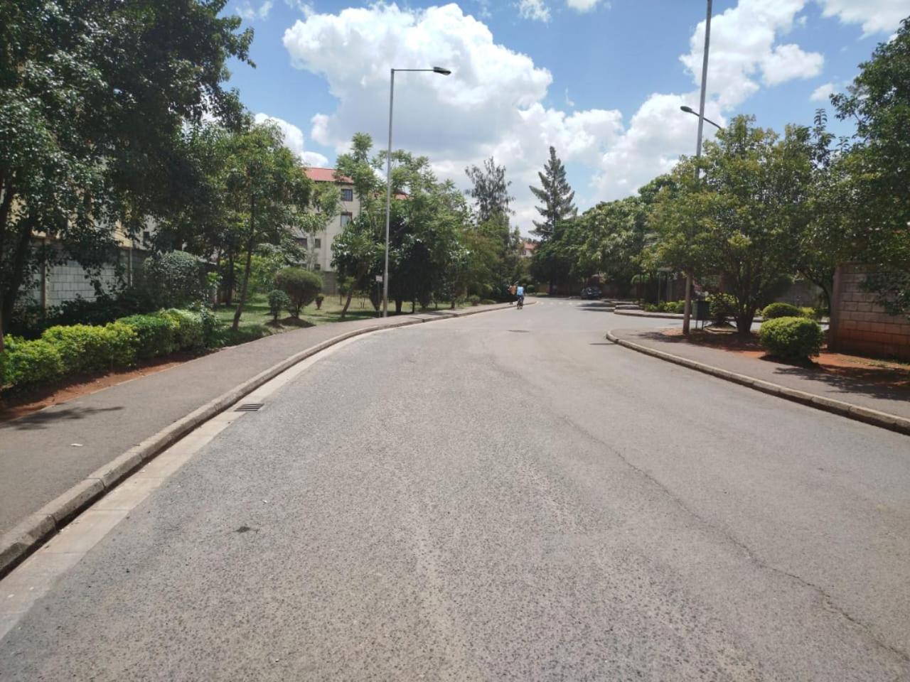 Malaikamaisonette Fully Furnished Nyayo Estate Kenya Namba Simu Sufuri Saba Sufuri Moja Moja Nne Tisa Sufuri Sufuri Saba Next To Jkia Jomo Kenyatta International Airport,next To Sgr Terminus Next To Kenya Airways Pride Centr Holiday home Nairobi