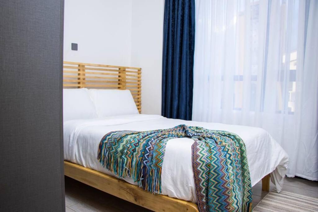 Apartment Kyllan Homes - 2brm- Near Yaya Center *