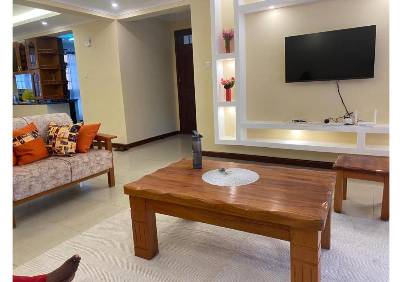 3 Bedroom In Riara Rh67 Apartment *