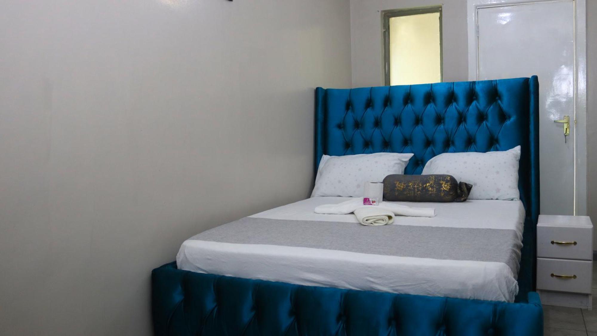 Apartment Definitehomes1 - Fully Furnished With A Rooftop Restaurant Near Jkia Airport, Downtown *