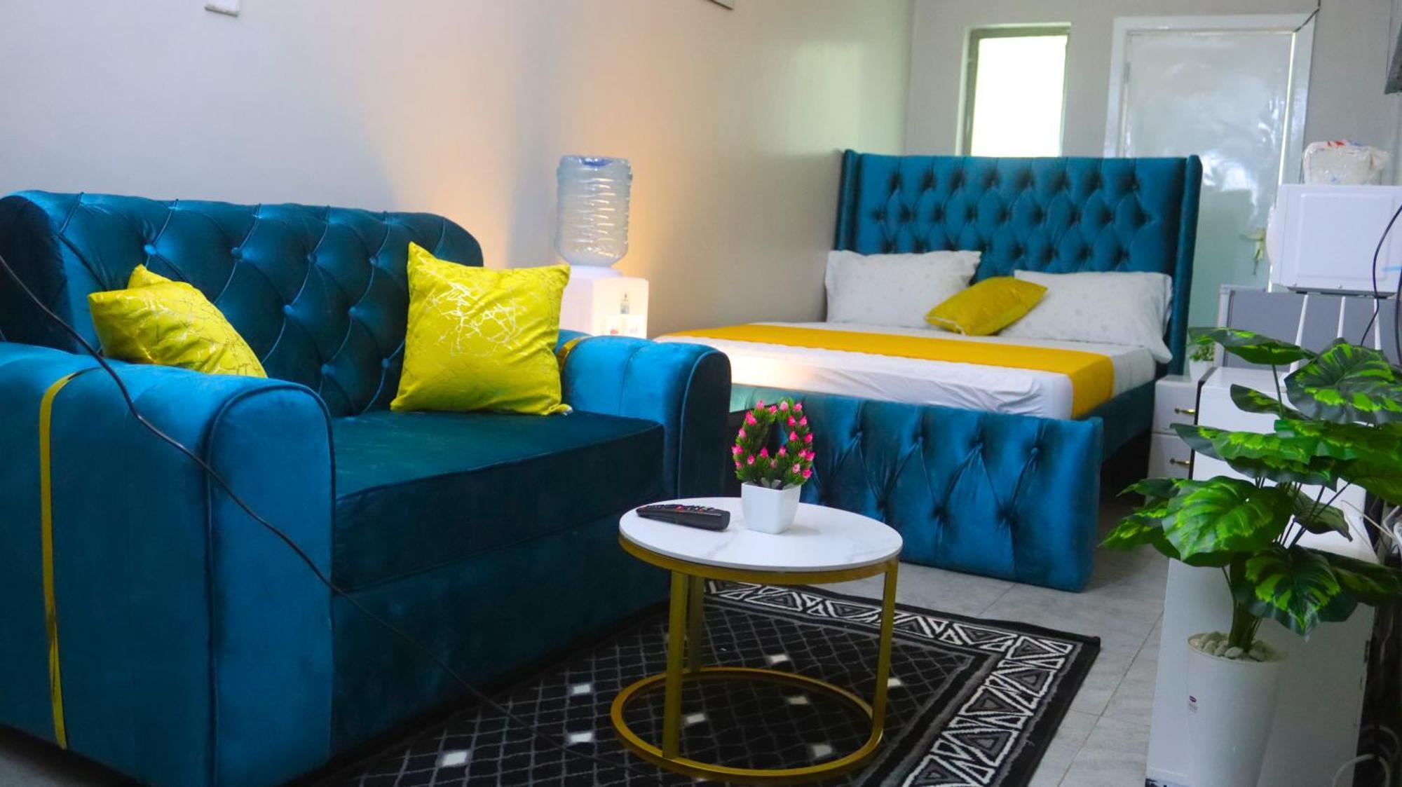 Definitehomes1 - Fully Furnished With A Rooftop Restaurant Near Jkia Airport, Downtown