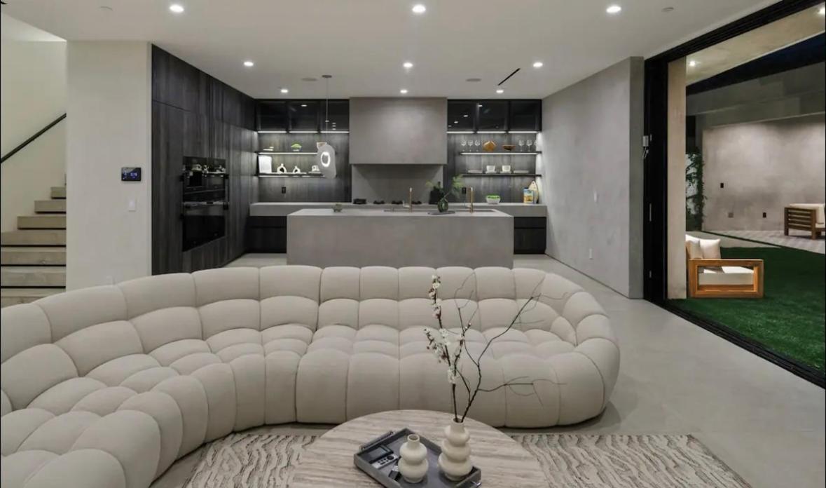 Fernbank Apartment