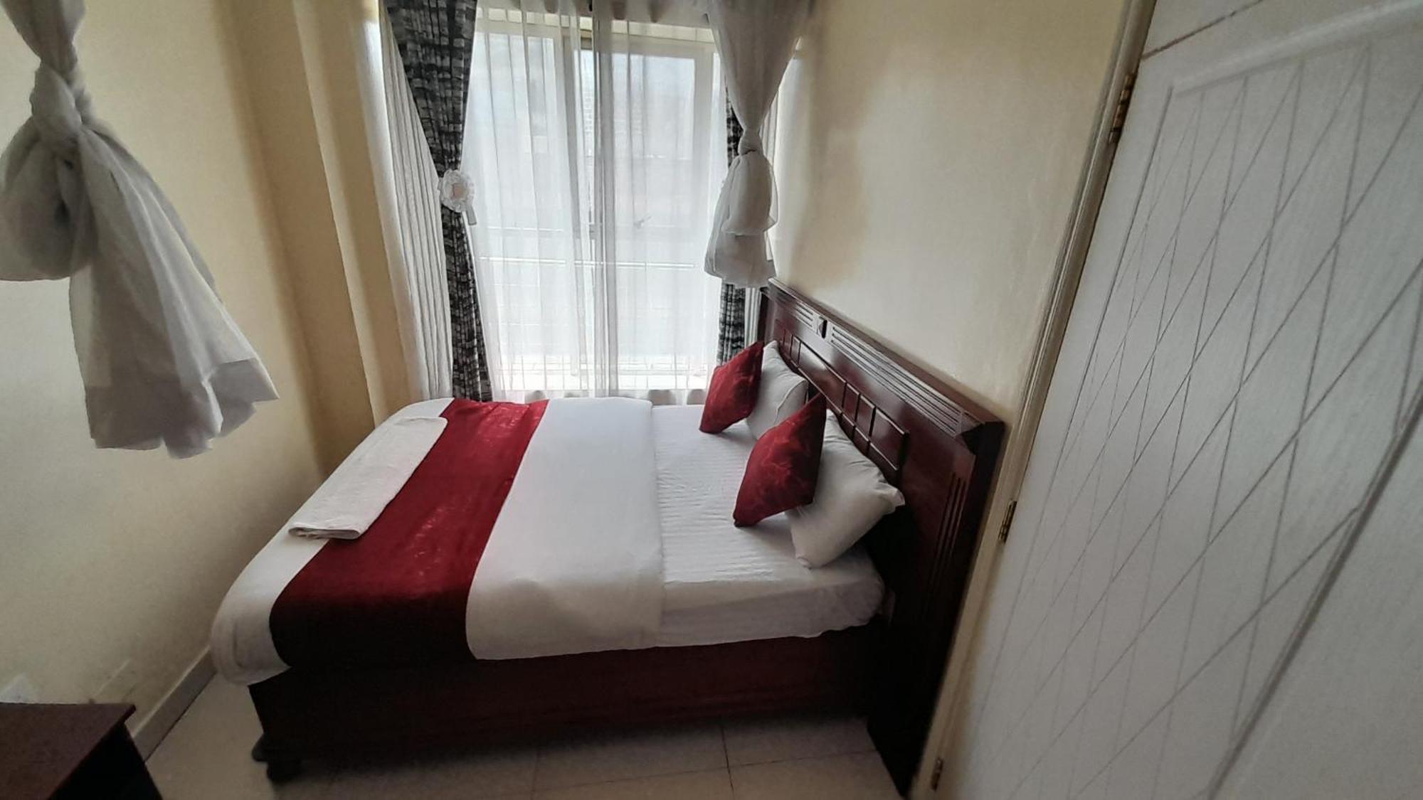Epitome Times Hotel 3*