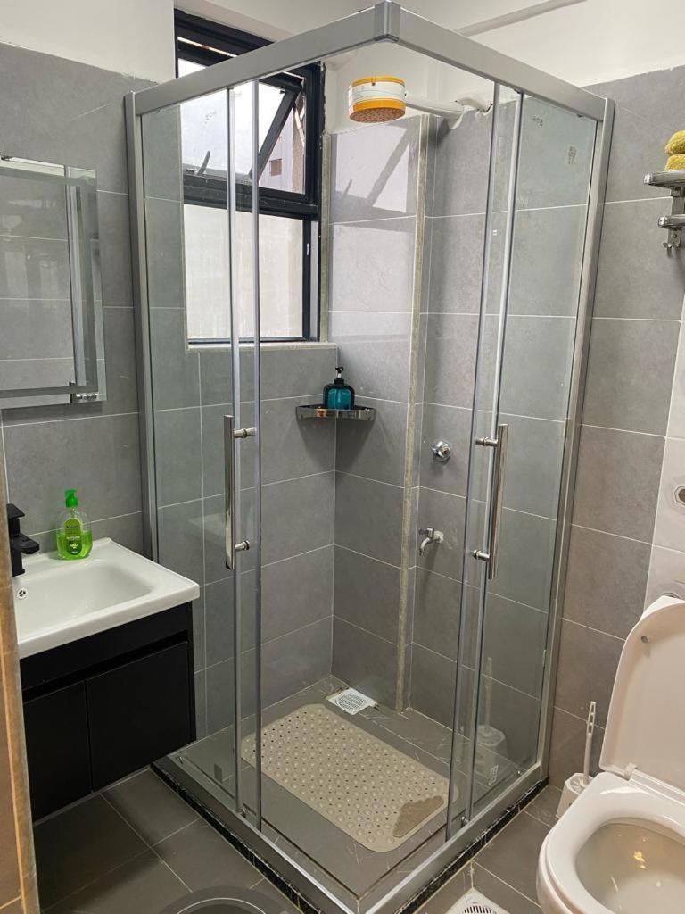 Exquisite Urban In Kilimani By The Manna Apartamento